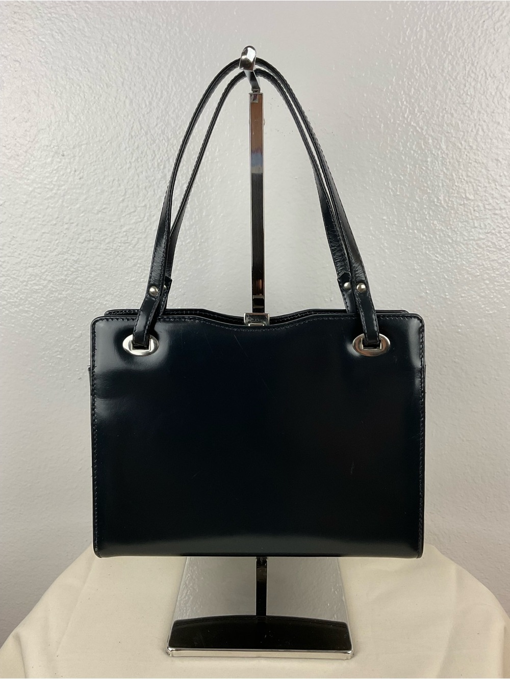 Vintage 1960's Blue Dofan of France Hand Bag with Silver-Tone Hardware - Picture 3 of 11